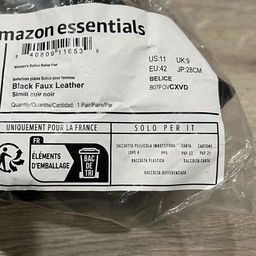 Amazon Essentials Black Round-Toe Ballet Flats NWT - image 5